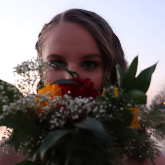 Meet your Posher, Emily - Picture 1 of 1